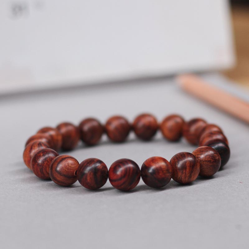 Vòng tay gỗ Sưa Đỏ rừng Quảng Bình 8 ly Cao cấp. Món quà ý nghĩa cho bố mẹ - Điều hoà huyết áp, ổn định sức khoẻ.