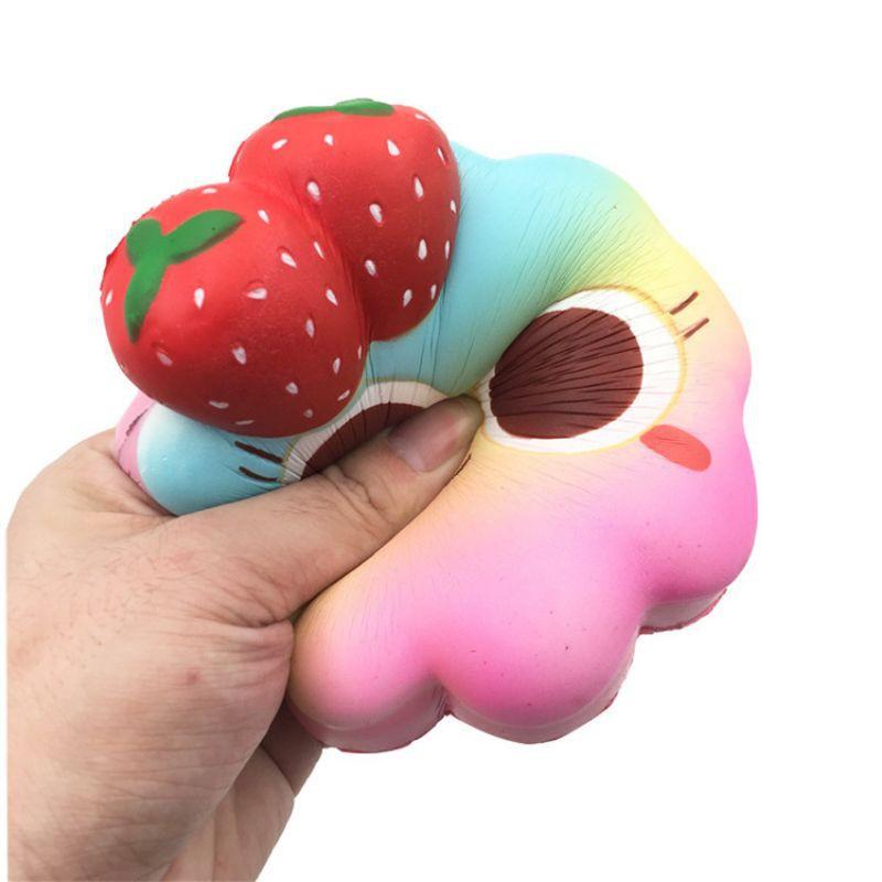 Squishy Bánh Dâu Galaxy Siêu Chậm Tăng