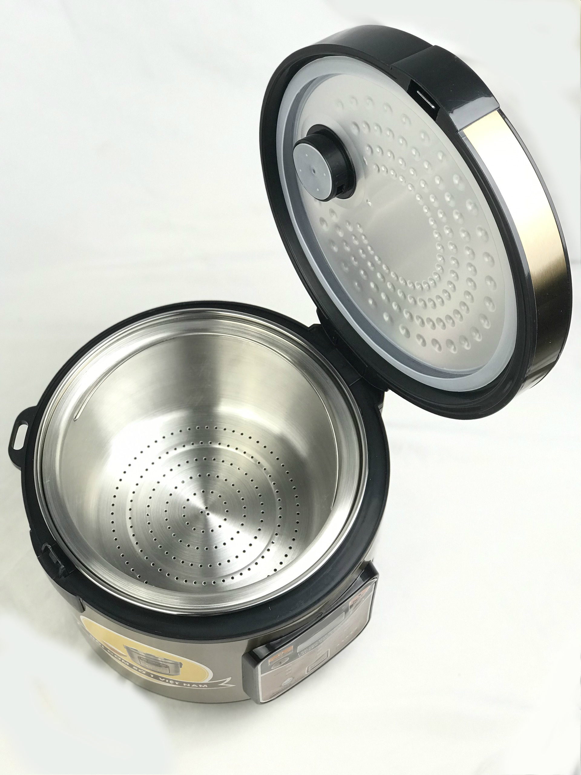Nồi cơm điện FUJIKA FJ-NC1802