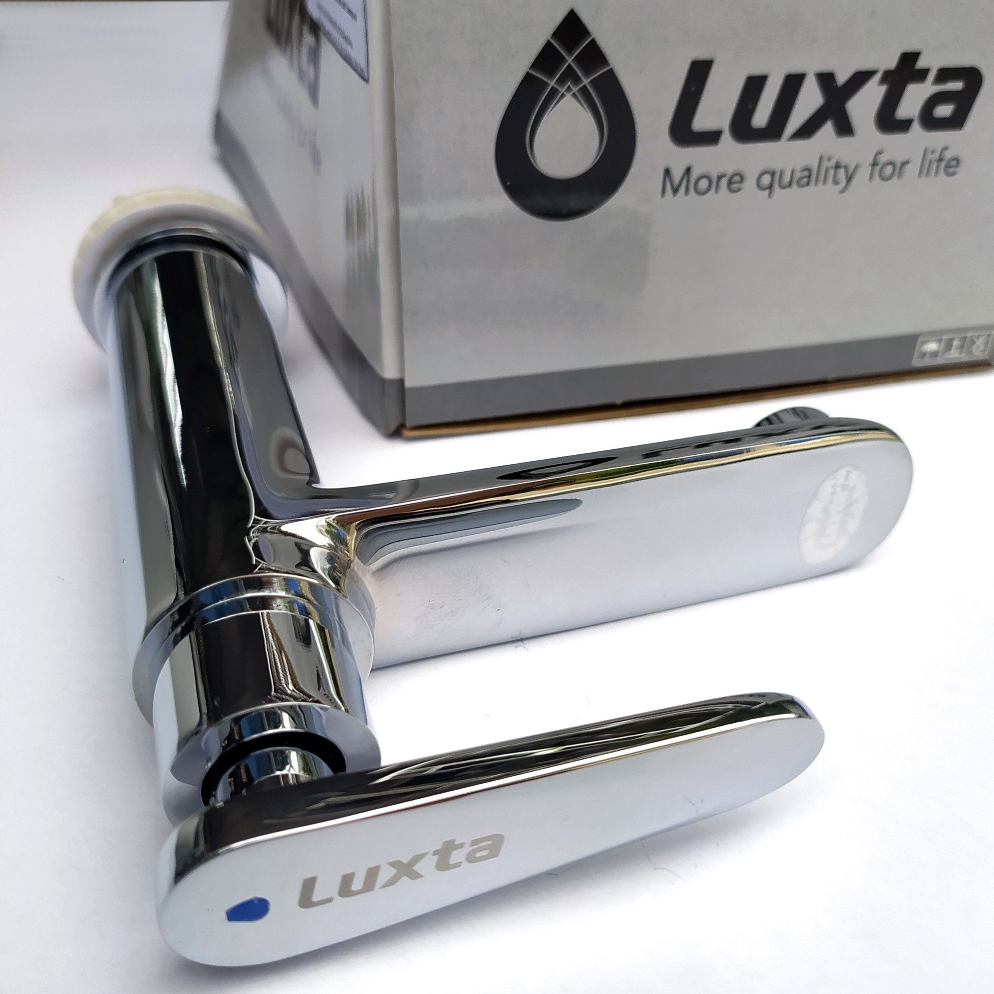 Vòi Lavabo Lạnh Đồng Thau Mạ Crome LUXTA L1105T3