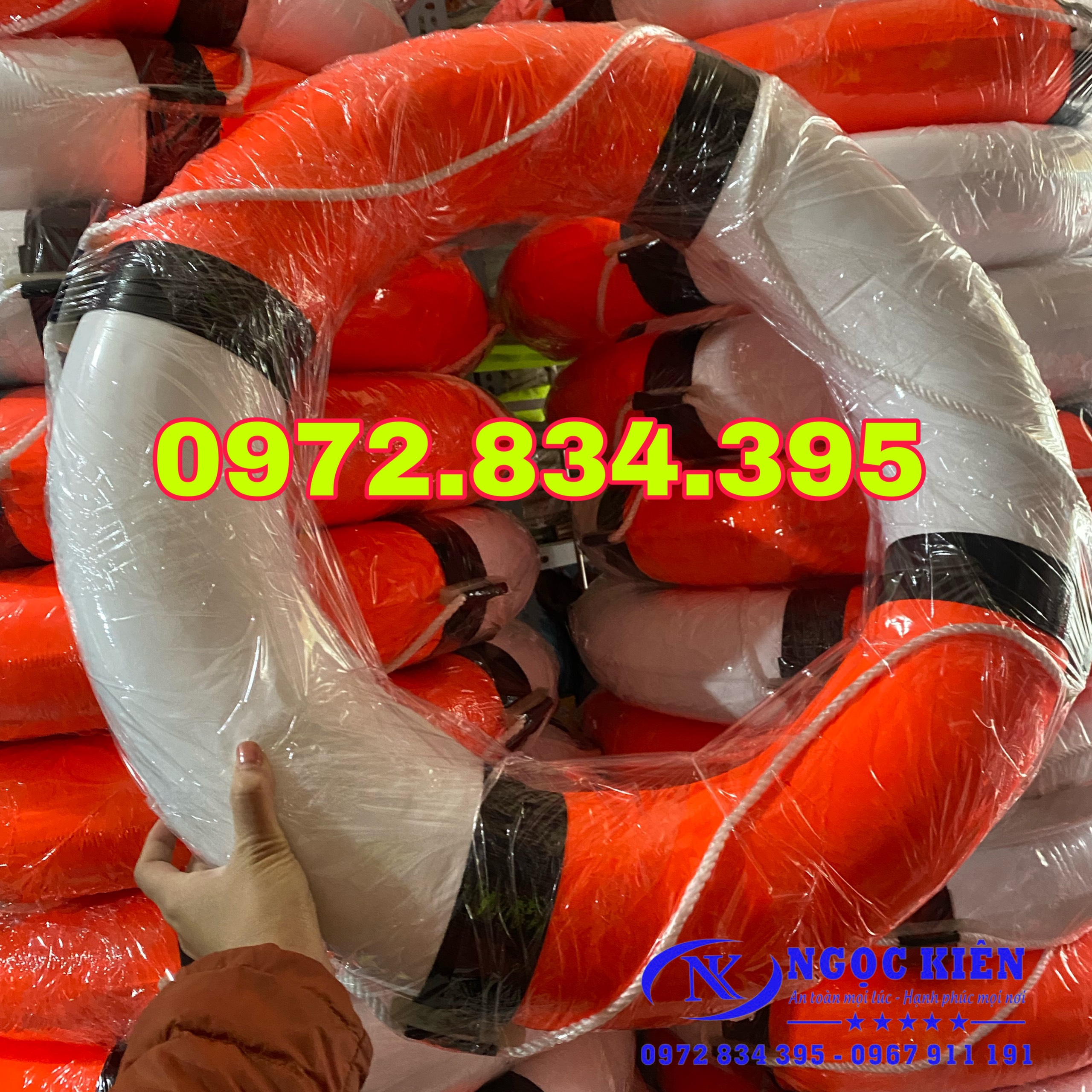 Phao xốp cứu sinh
