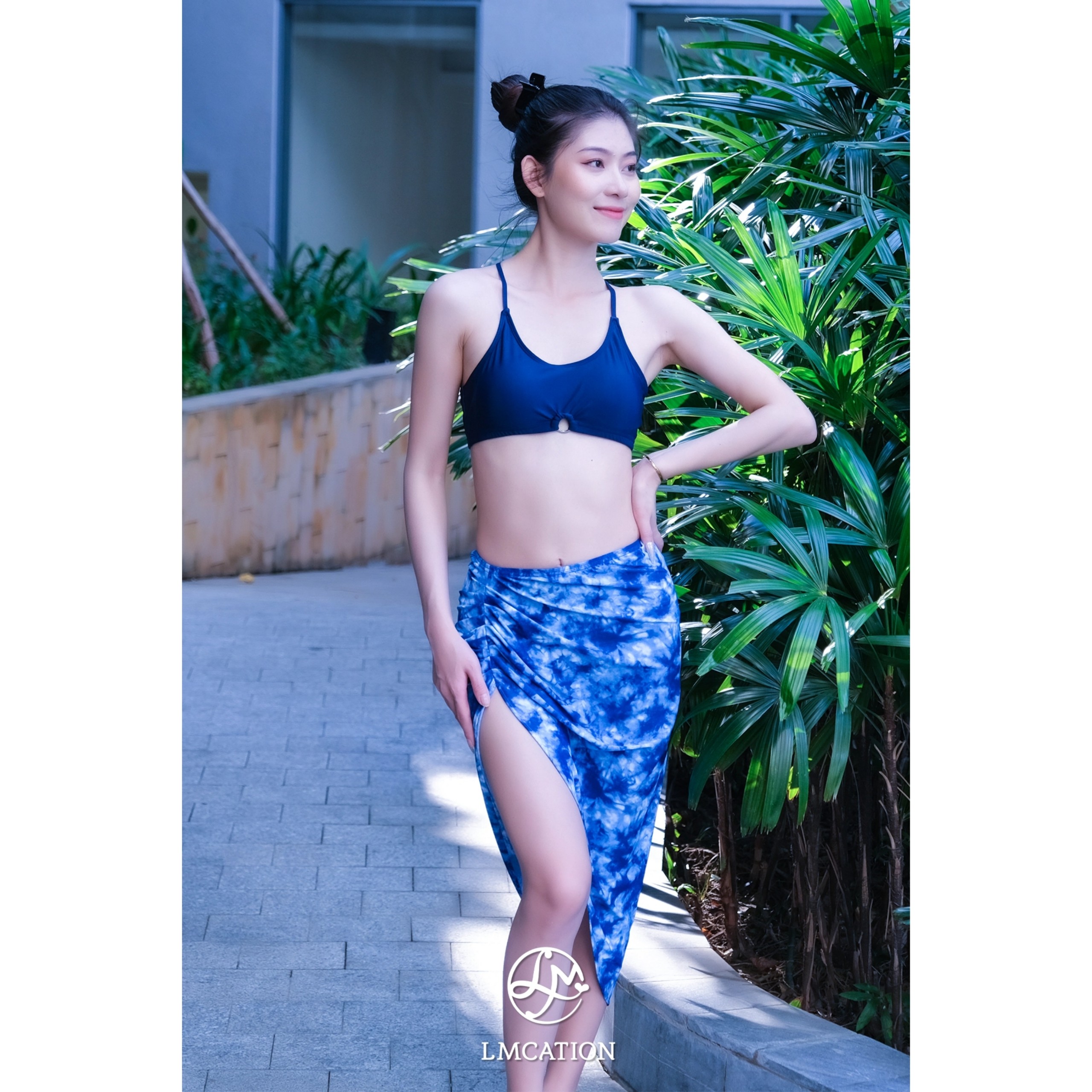 Bộ đồ bơi nữ LMcation - Áo bikini thể thao Krista - Xanh đen & Váy đi biển Mira - Xanh dương