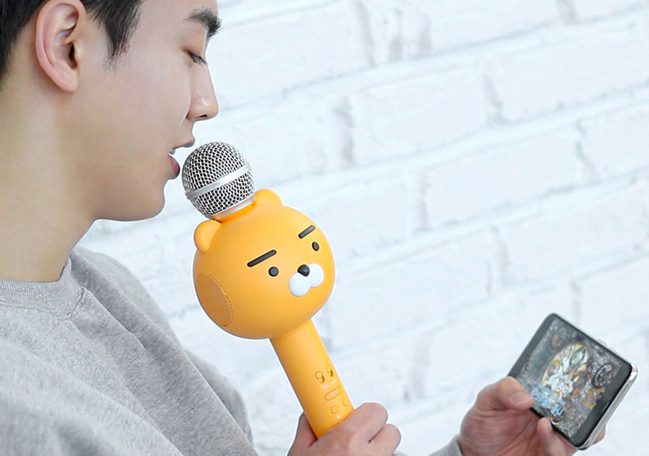 Micro Karaoke Kèm Loa Bluetooth Ryan &amp; Apeach KAKAO FRIENDS - Hàng chính hãng