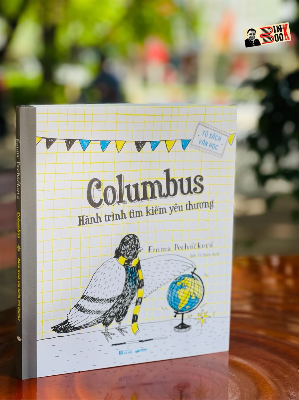 COLUMBUS – HÀNH TRÌNH TÌM KIẾM YÊU THƯƠNG - Emma Pecháková– Crabit Books – Bìa cứng có áo in màu toàn bộ