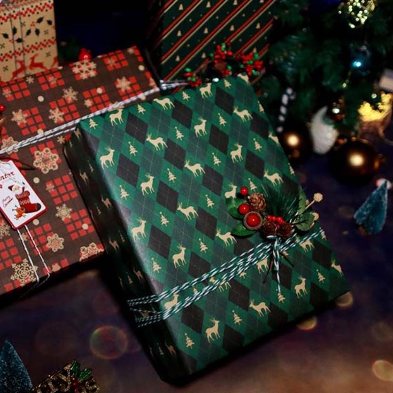 Cuộn giấy gói quà 70×50cm họa tiết Giáng Sinh dễ thương xinh xắn