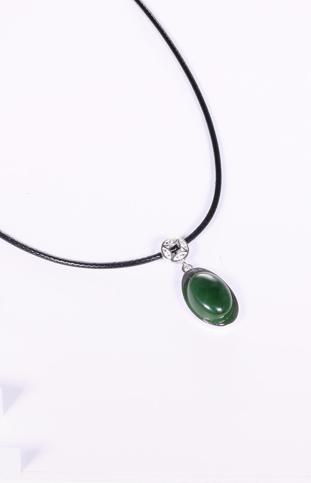 Mặt dây chuyền hoa văn thời trang đá ngọc bích mệnh hỏa, mộc - Ngọc Quý Gemstones