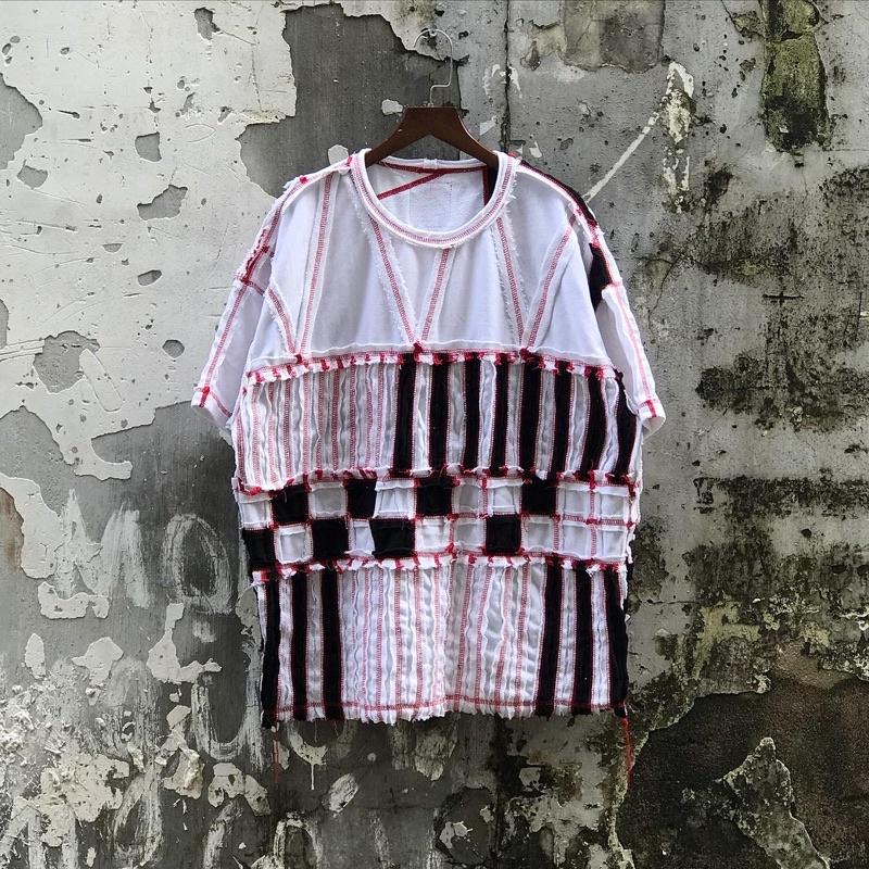 Áo Trắng-Đen chỉ đỏ “TVD BW PLUS TEE”
