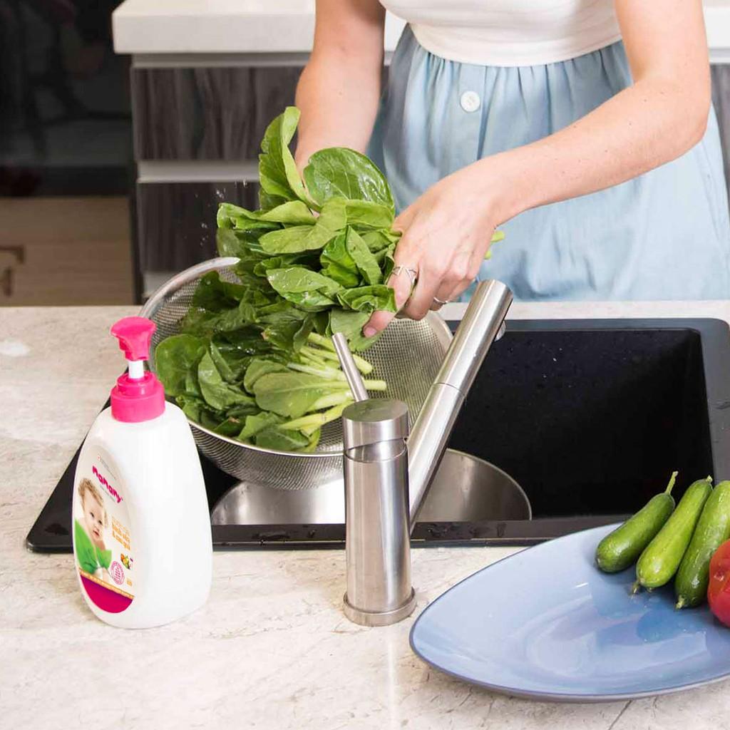 Combo 2 chai nước rửa bình sữa và rau quả an toàn cho bé Mamamy