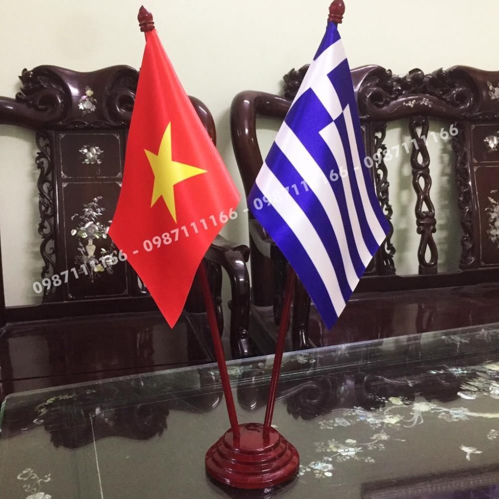 Cờ Để Bàn Đế gỗ Cắm 2 cờ Việt Nam - Hylap In Kỹ Thuật Số