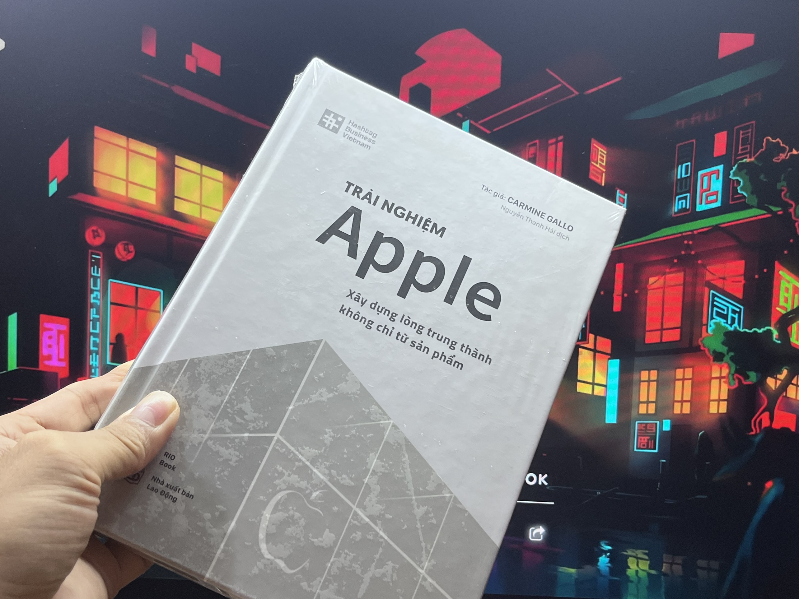 Trải Nghiệm Apple - Xây Dựng Lòng Trung Thành Không Chỉ Từ Sản Phẩm - RIo