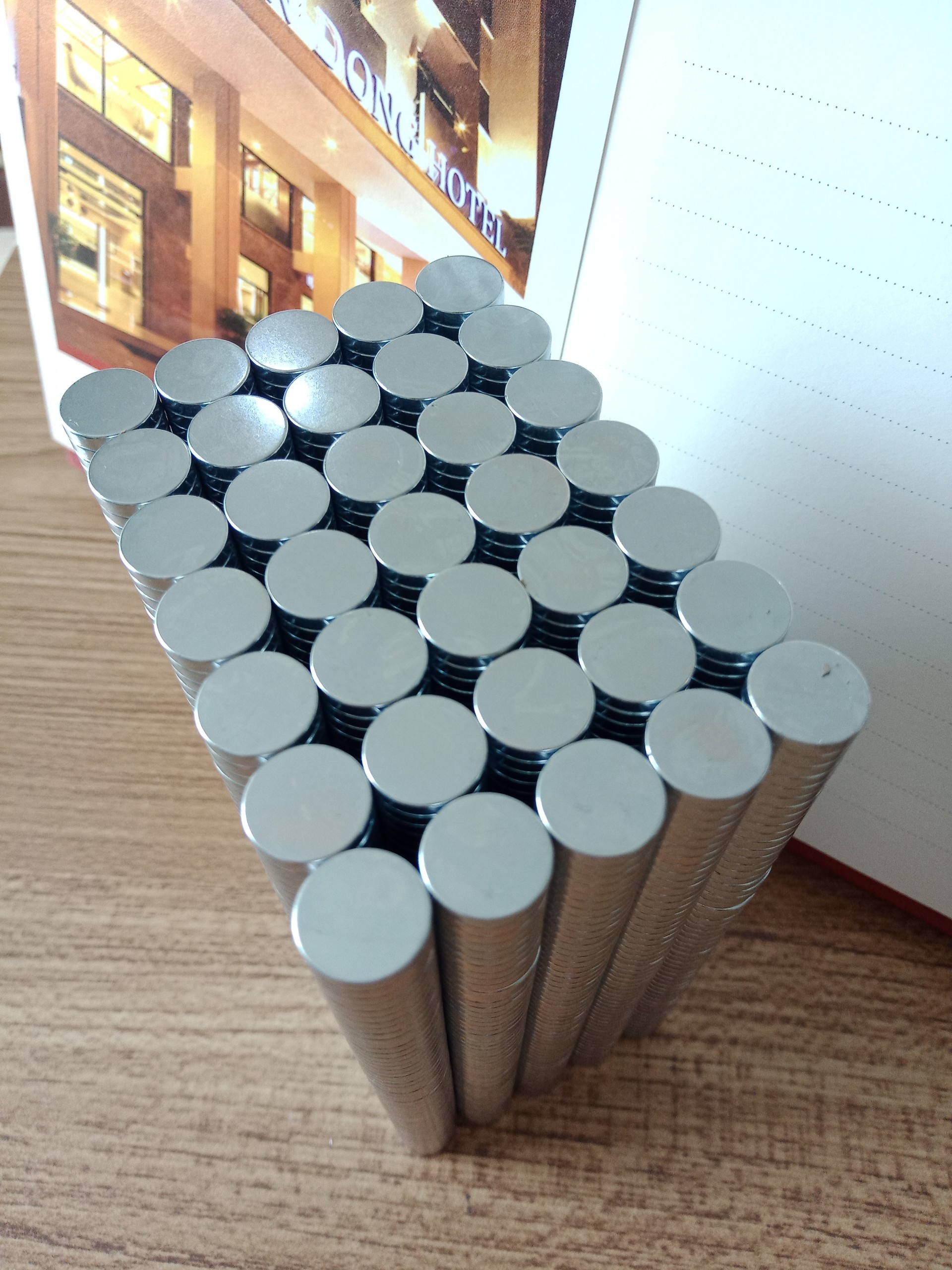 50 Viên Nam Châm Đất Hiếm Loại Tròn 10x2mm Mạ Kẽm Lực Từ N35 Cực Mạnh