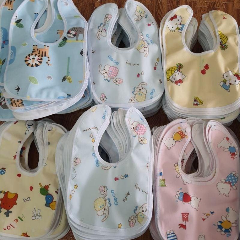 Yếm ăn dặm cho bé, yếm ăn dặm chống thấm 2 lớp có cúc bấm, in hình ngộ nghĩnh đáng yêu