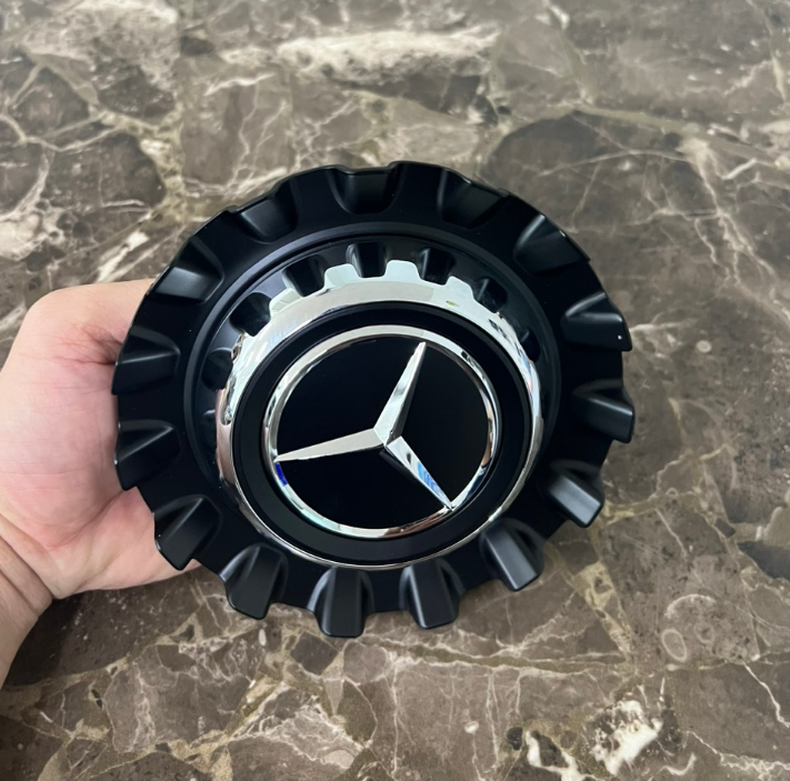 Logo chụp mâm, ốp lazang bánh xe ô tô Maybach PA66 - Đường kính ngoài 15cm