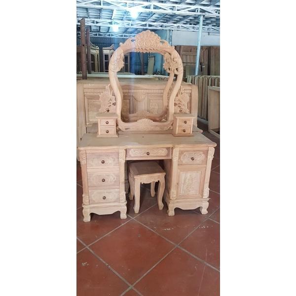 Bàn phấn gỗ gõ