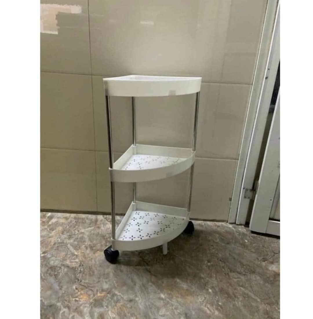KỆ GÓC CHÉO 3 TẦNG CÓ BÁNH XE