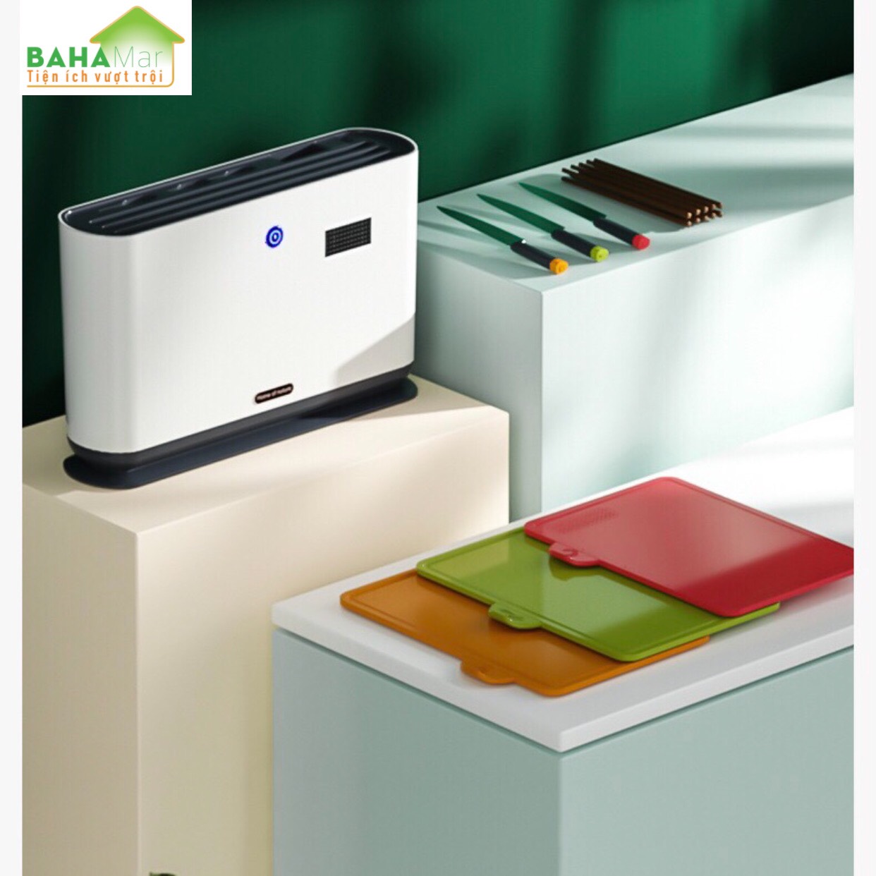 MÁY LÀM KHÔ TIỆT TRÙNG DAO THỚT BẰNG ÁNH SÁNG XANH UV CÓ SẠC NĂNG LƯỢNG MẶT TRỜI "BAHAMAR" Có sạc năng lượng ánh sáng, có hệ thống khử trùng bằng ánh sáng xanh, làm khô bằng không khí