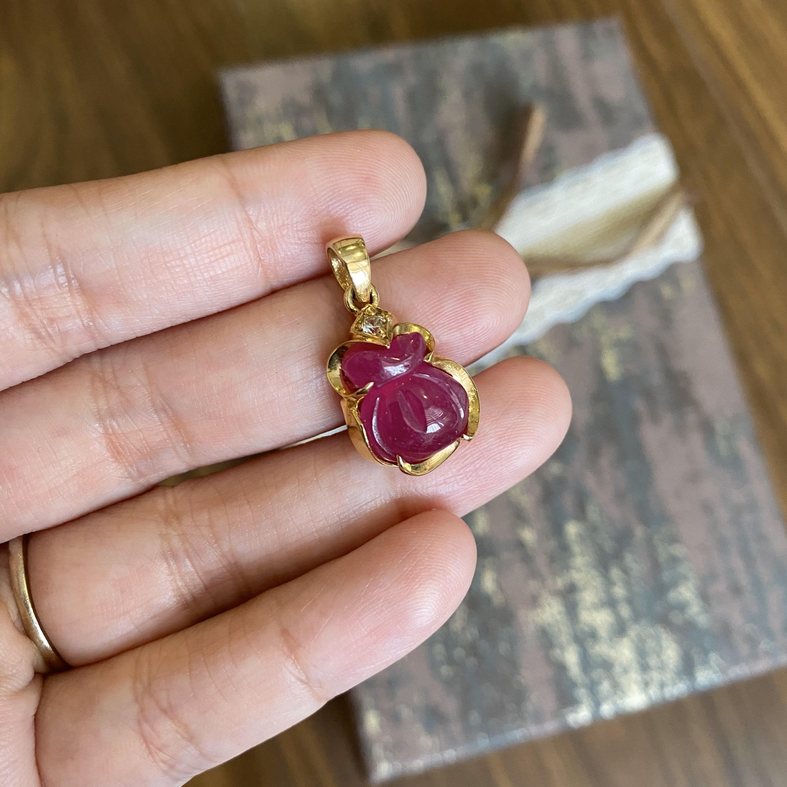 Mặt Túi Tài Lộc Ruby 10K M01