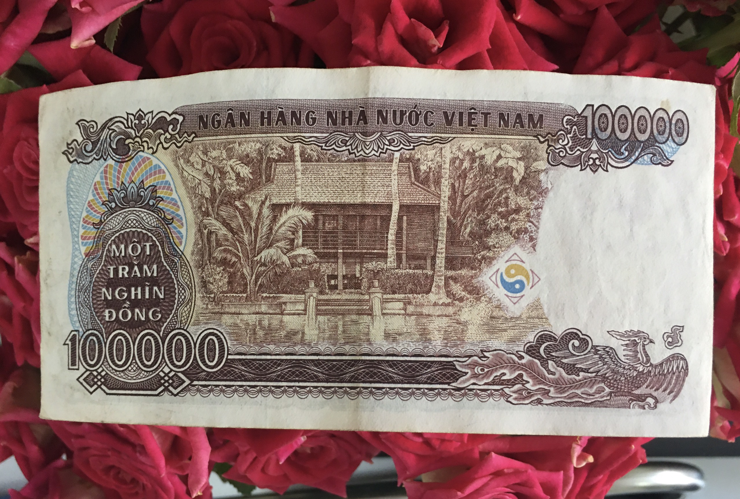 [CHẤT LƯỢNG SÁNG]Tiền xưa 100,000 đồng màu tím năm 1994 giấy cotton sưu tầm - quà tặng lưu niệm , sưu tầm