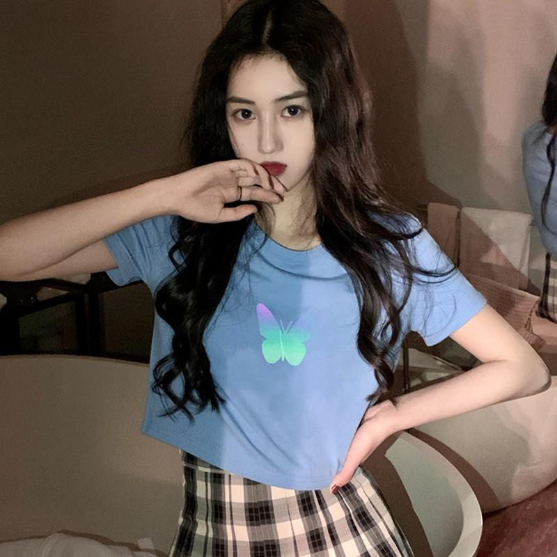 Áo thun croptop tay ngắn họa tiết bướm xinh xắn