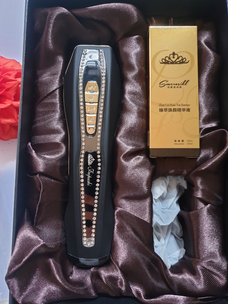 Máy làm đẹp da chuyên sâu- Trẻ hoá da- giúp bạn lưu giữ tuổi xuân - Đen tinh chất - 7.4v
