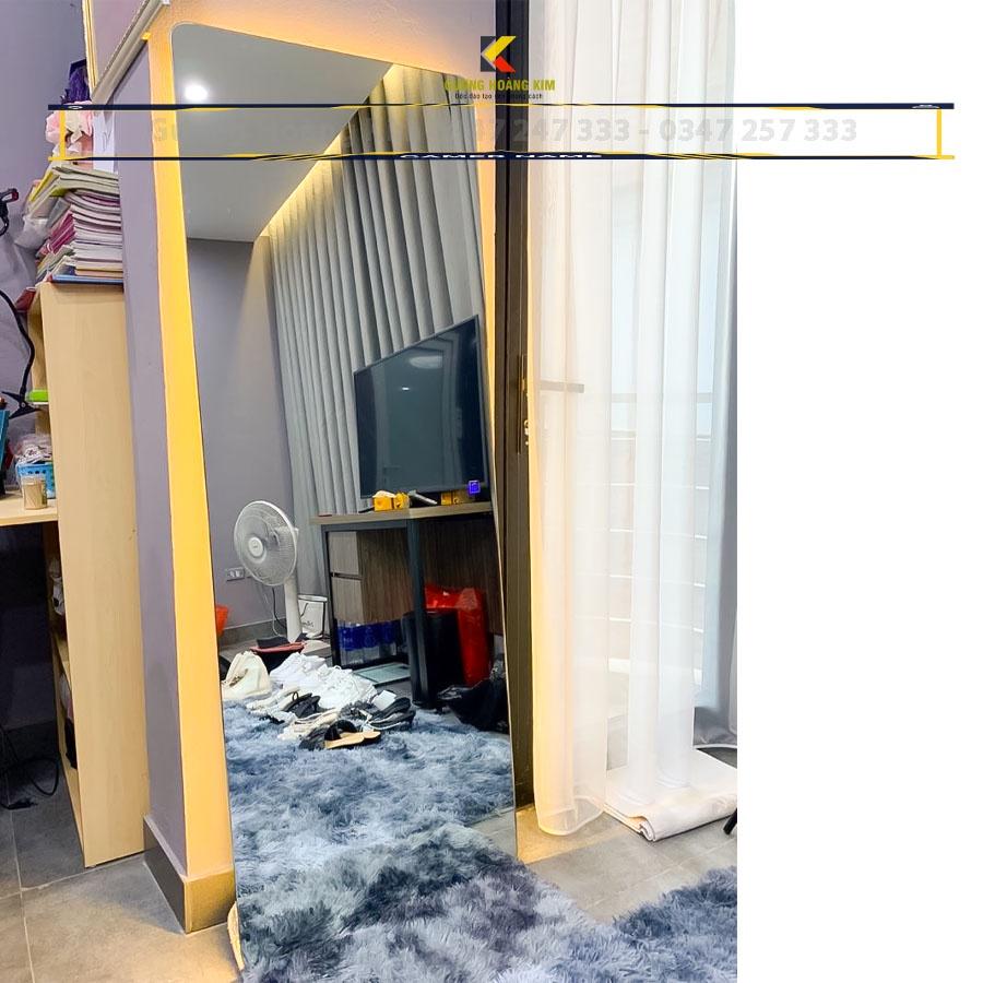 Gương soi toàn thân có đèn led cảm ứng thông minh không viền treo tường trang điểm makeup giá rẻ guonghoangkim mã HK-1010