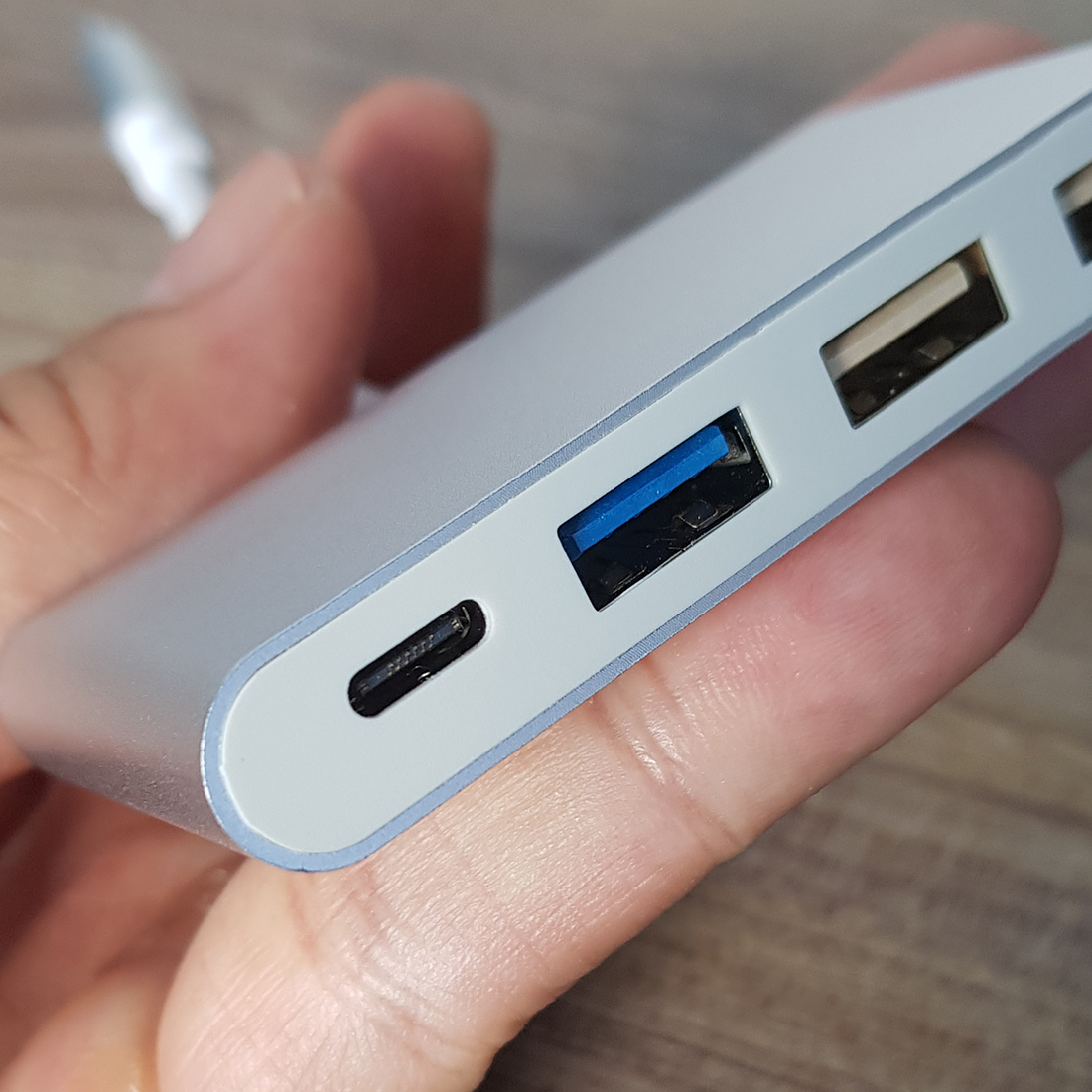 Hub Usb Type-c ra 3 cổng usb 3.0, 1 cổng sạc cho Macbook