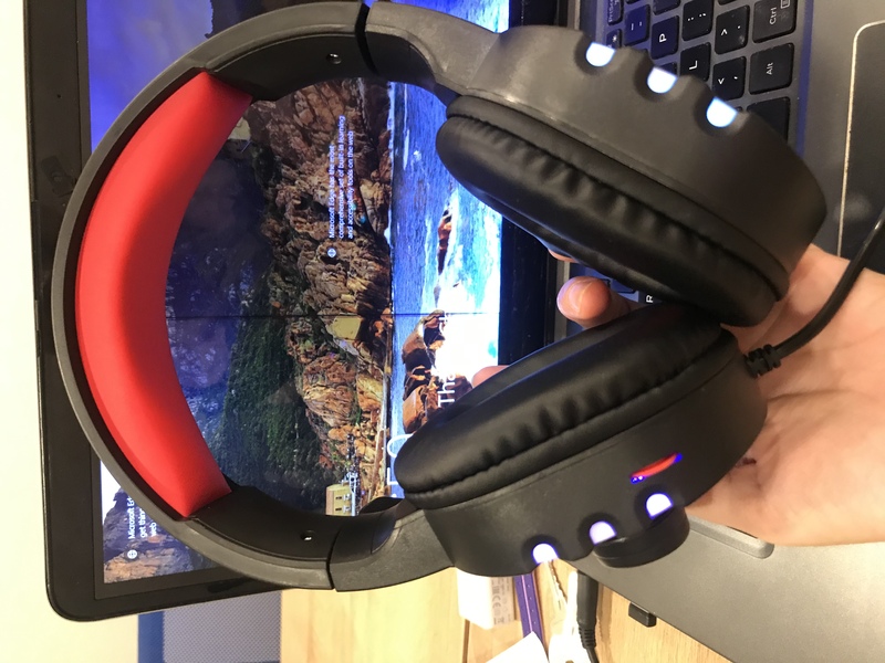 Tai Nghe Chụp Tai Gaming Headset A68 Có Led Cực Hay