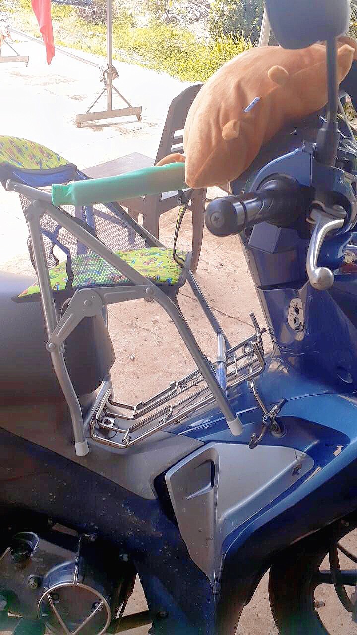 Ghế ngồi xe số cho bé , GHẾ SỐ XẾP SẮT SƠN TĨNH ĐIỆN