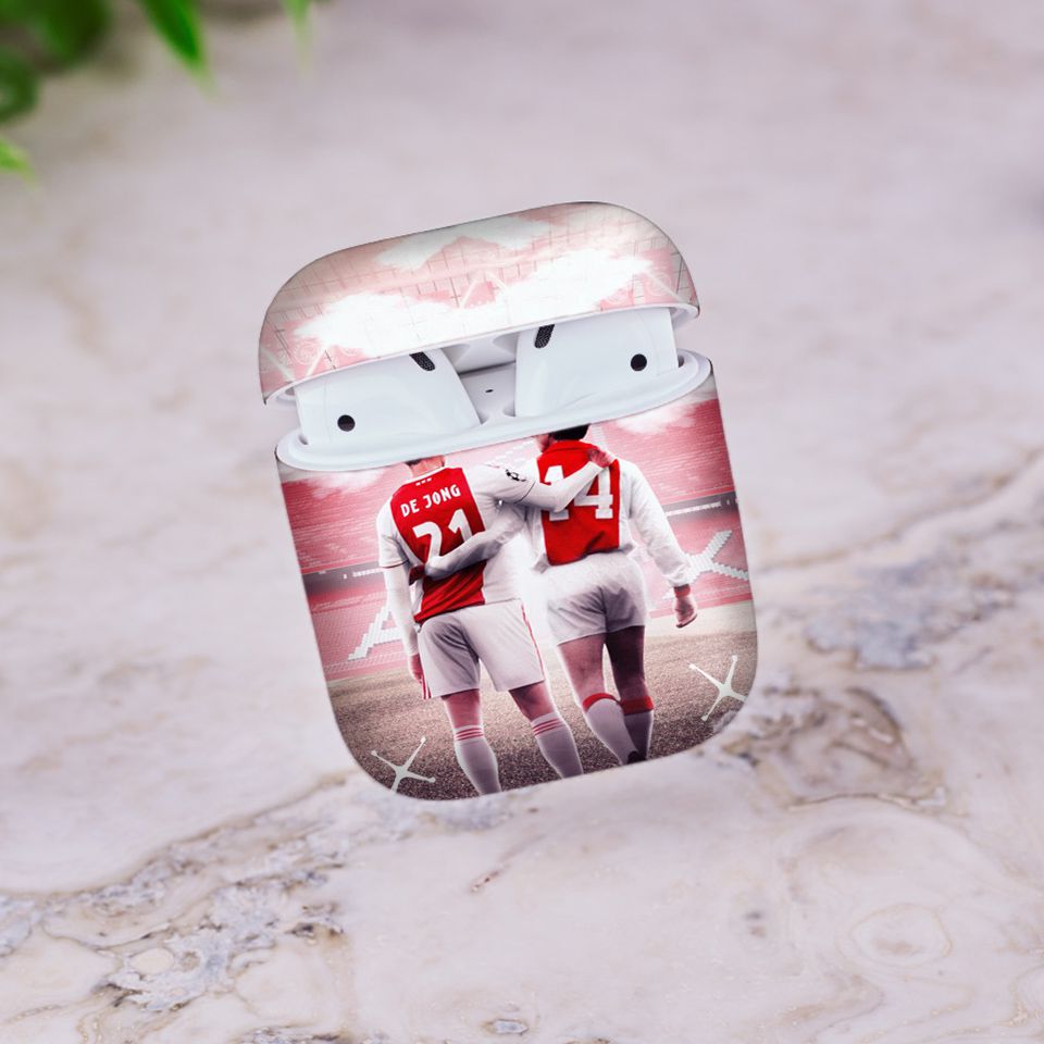 Miếng dán skin chống bẩn cho tai nghe AirPods in hình Bóng đá - De Jong and Cruyff - BDx013 (bản không dây 1 và 2)