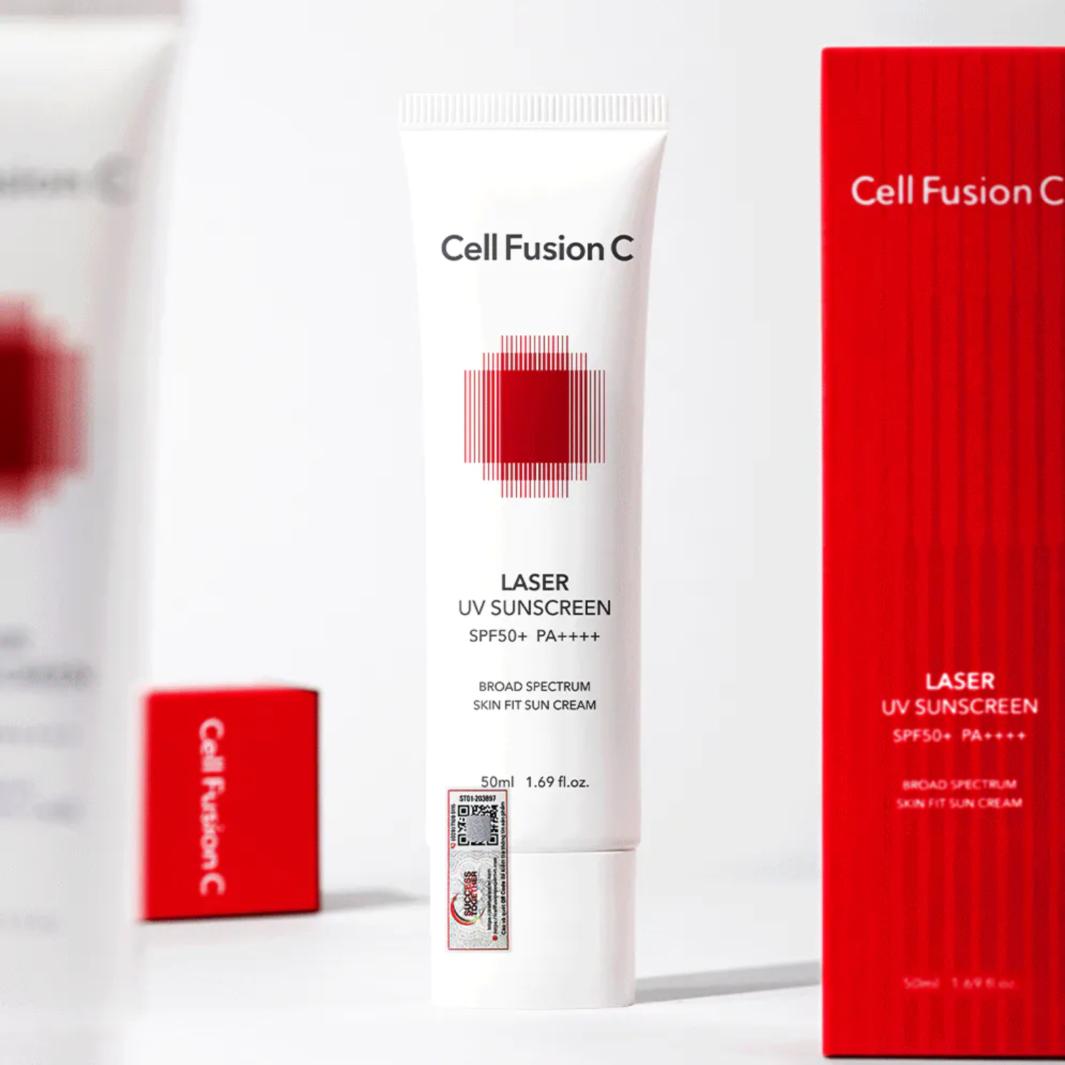 Kem Chống Nắng Phổ Rộng Cho Da Treatment Sau Laser Phi Kim Cell Fusion C Laser UV Sunscreen SPF50+ PA++ 35ml
