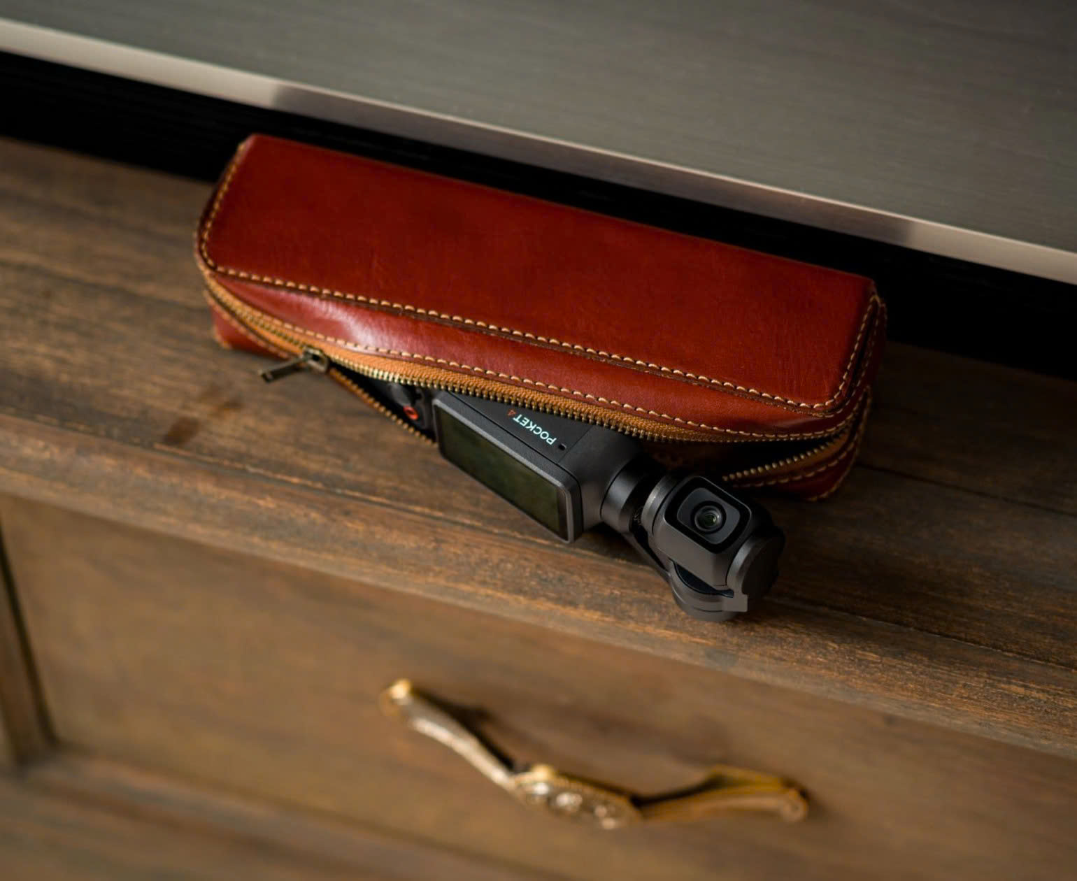 Bao da cho Pocket 4 , hiệu Khắc Tên, chất liệu da bò - Hàng chính hãng