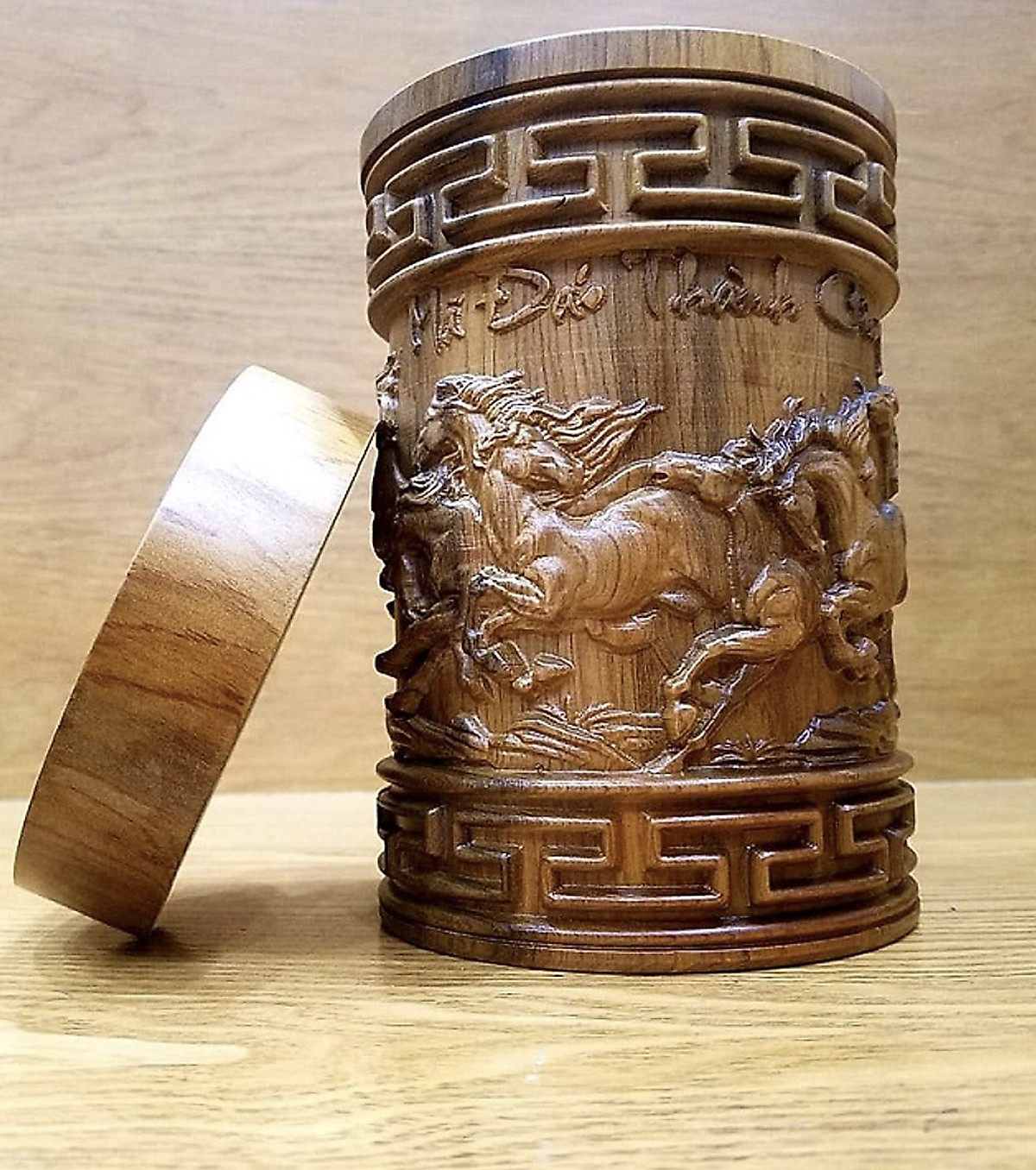 Hộp CHÈ gỗ bách xanh