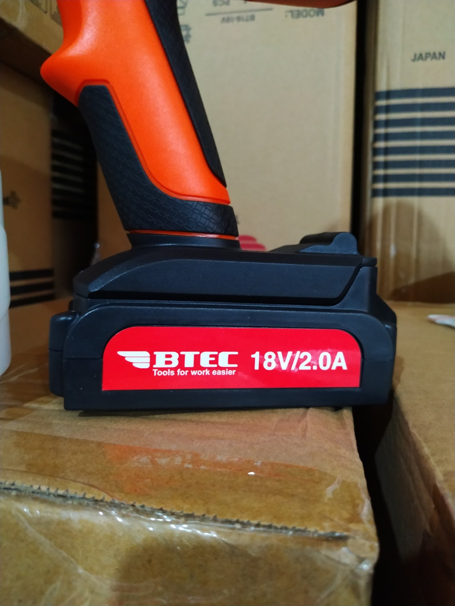 MÁY PHUN SƠN DÙNG PIN BTEC BT16-18V - HÀNG CHÍNH HÃNG