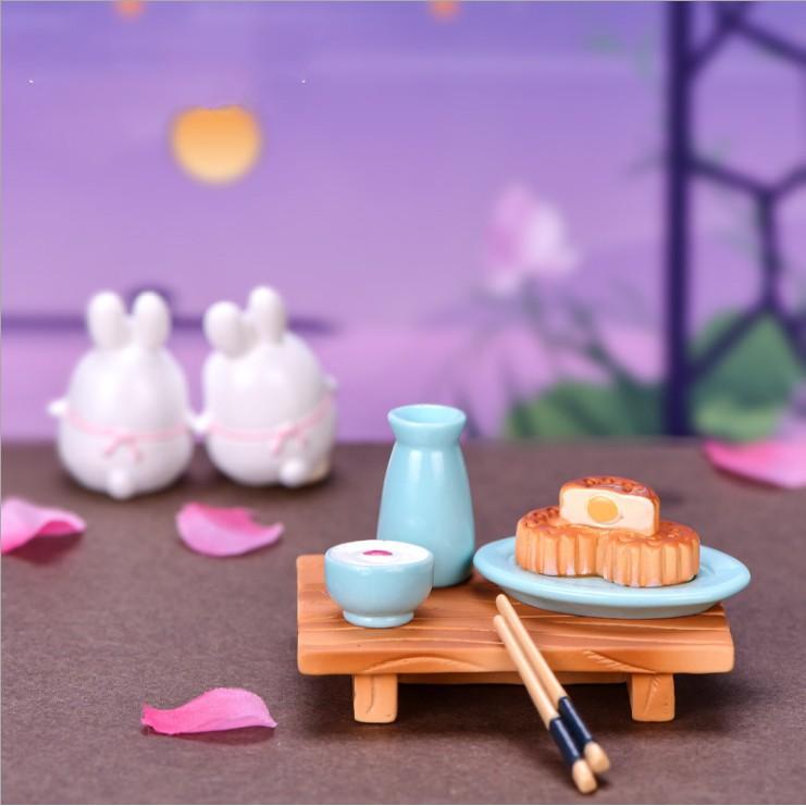 KHO-HN * Mô hình tiểu cảnh Trung thu với thỏ mập mũm mĩm và bánh nướng