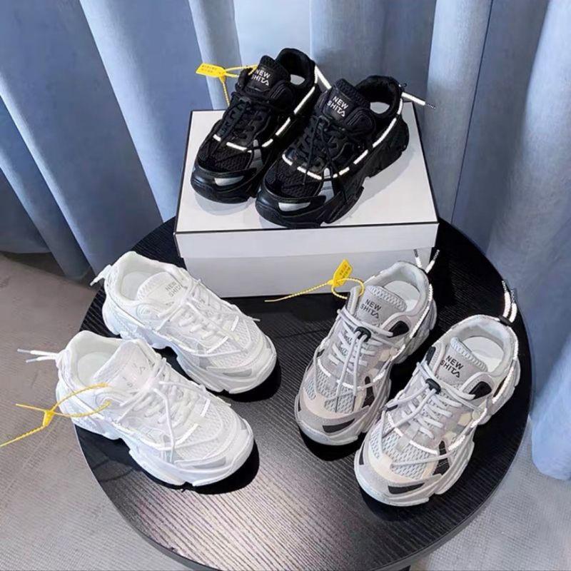 giày sneaker phản quang