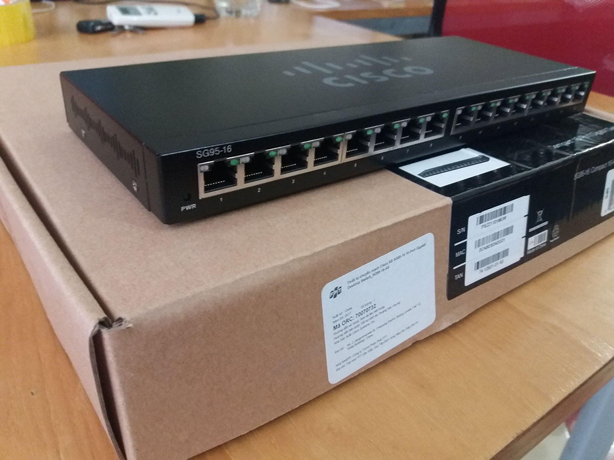 Bộ chia mạng Cisco SG95-16 16 Ports 10/100/1000 Mbps - Hàng nhập khẩu