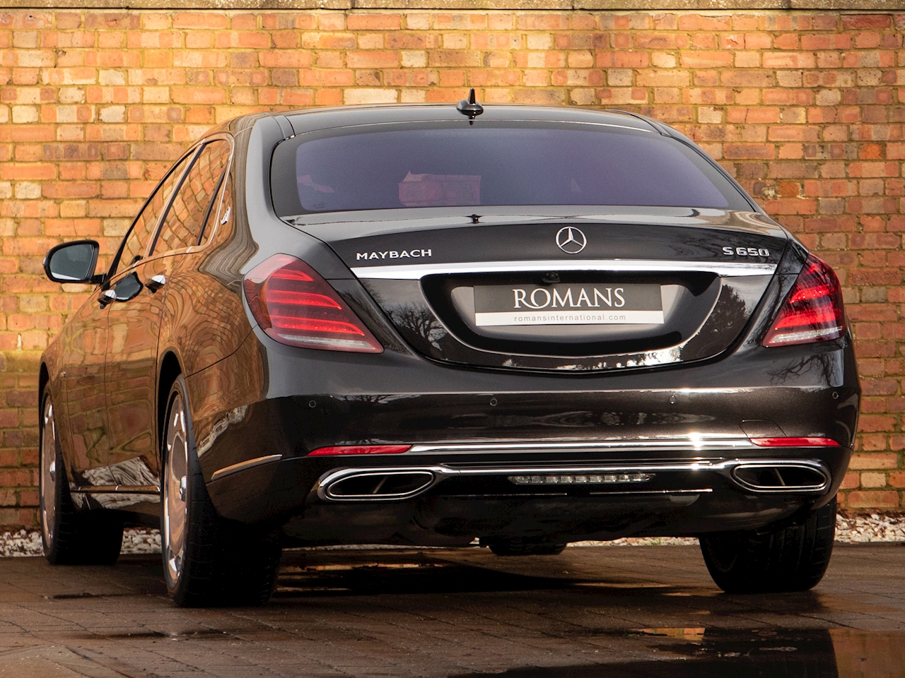 Decal tem chữ dán đuôi xe ô tô Maybach