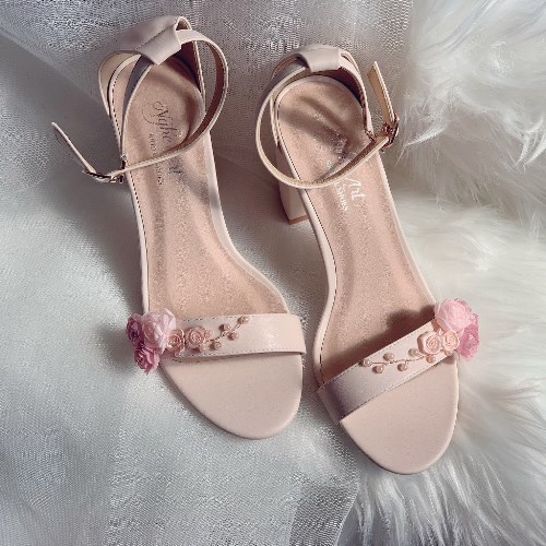 Giày cưới Nghé Art sandal nude hoa hồng ngọc trai 253