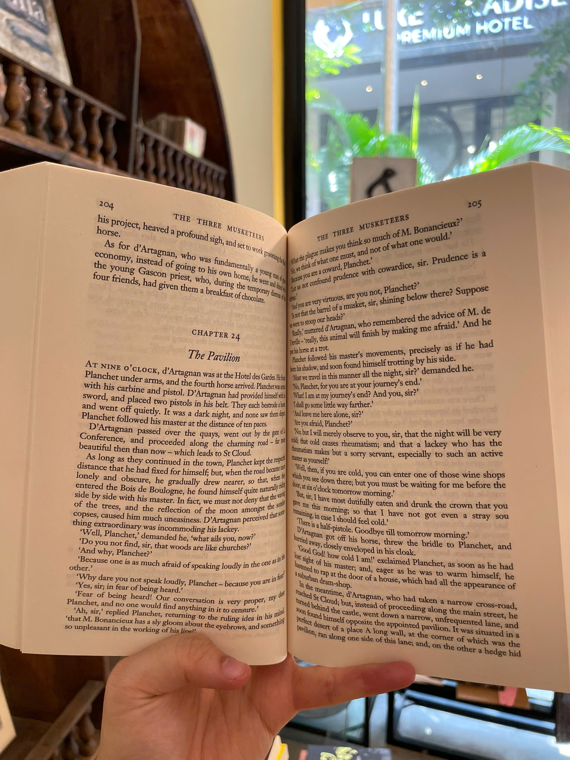 Sách - The Three Musketeers by Alexandre Dumas - Classics/Fiction/Historical Fiction book in English