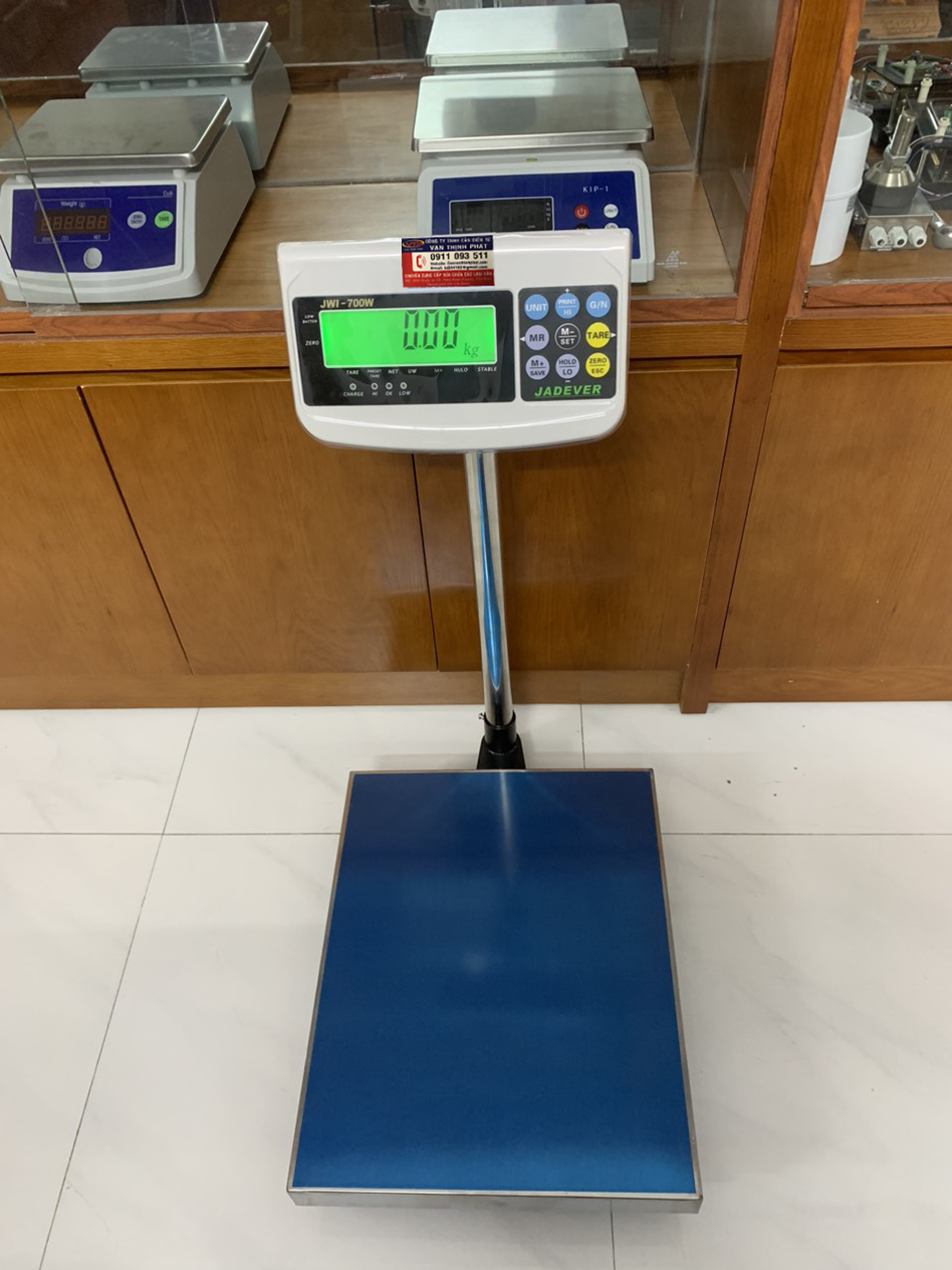 Cân Bàn Điện Tử JWI-700W 300 kg