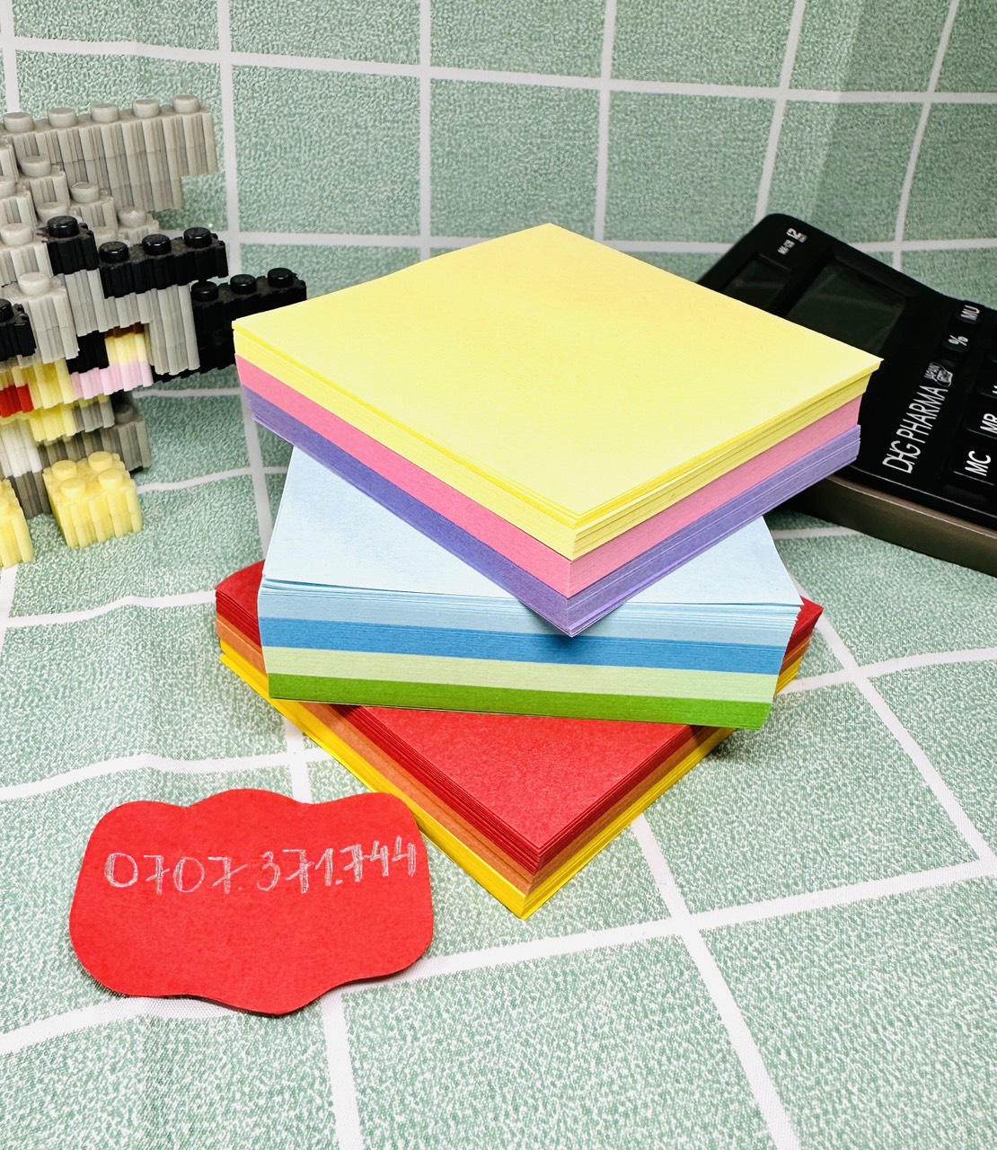 Giấy Gấp Hạc 520 Tờ Gồm 10 Màu Khác Nhau Kích Thước 7cm và 10cm Có Thể Dùng Làm Giấy Note Không Keo