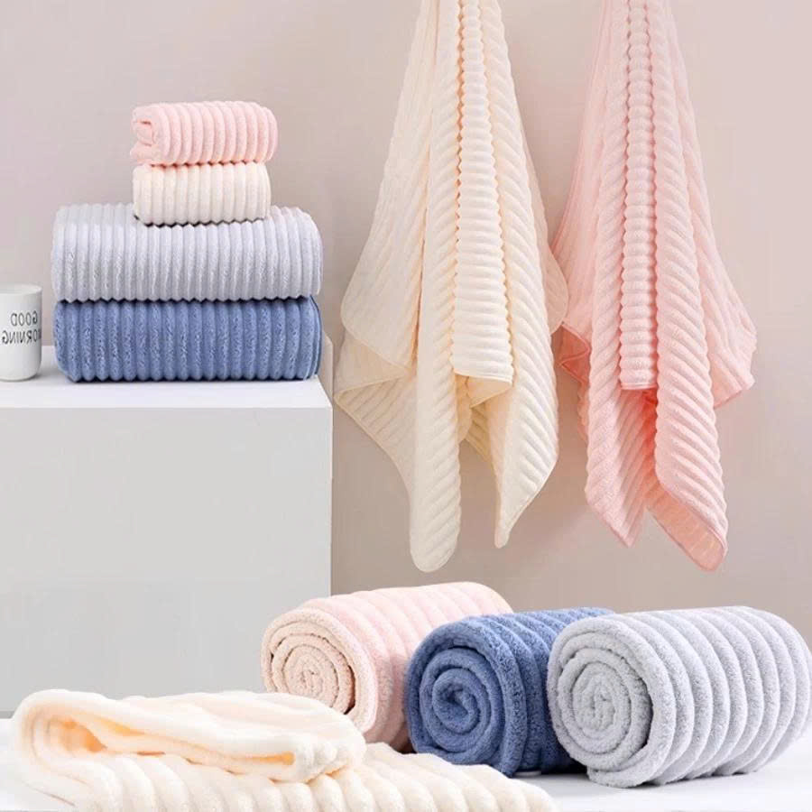 Khăn  Tắm Lông  Cừu  Hàn  Quốc – Êm Ái, Thấm Hút Tốt, An  Toàn Cho Da