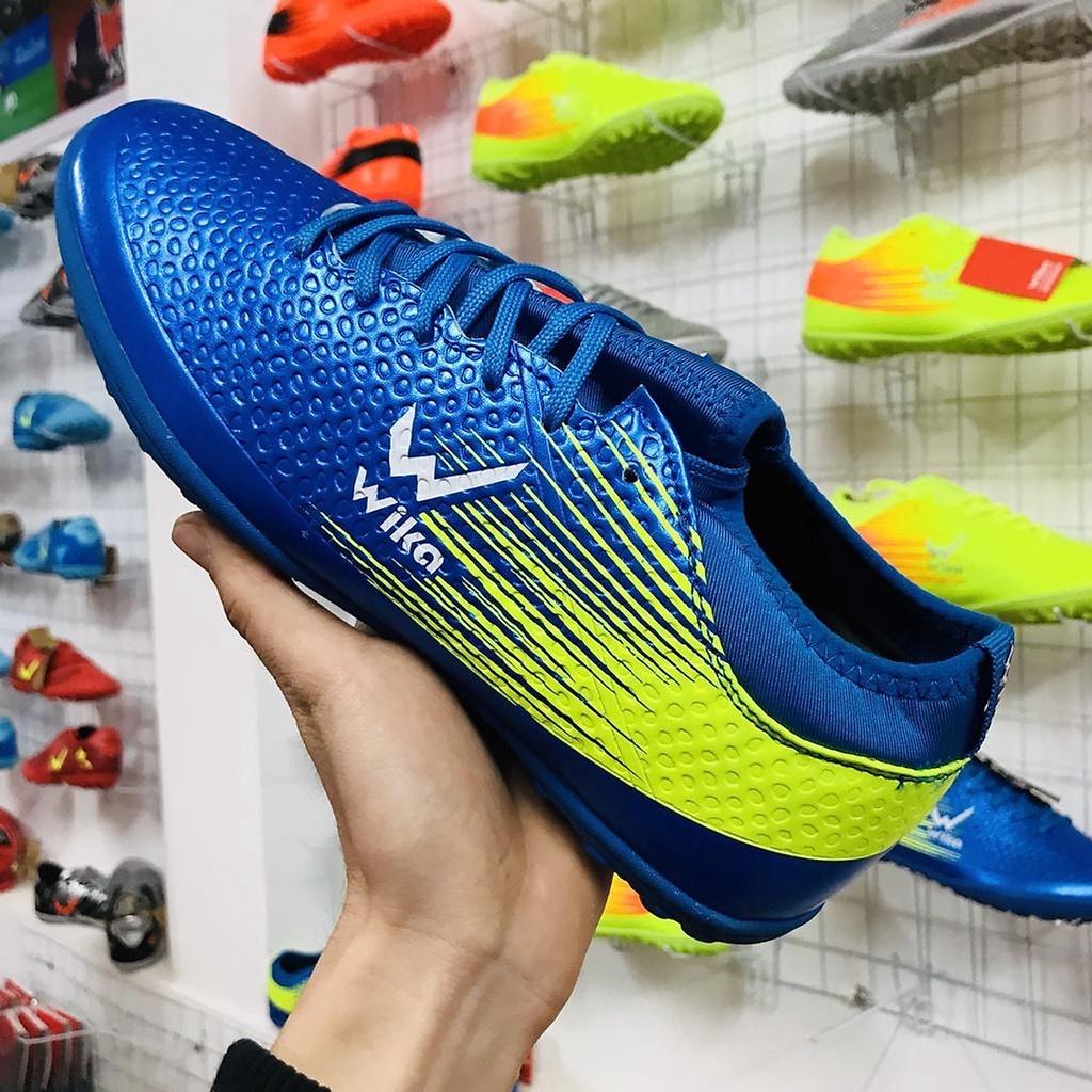 Set 2 chiếc giày bóng đá phủi cổ lửng WIIIKA Flash Xanh Blue 2022