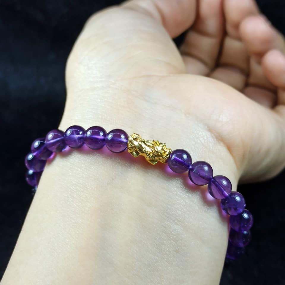 Vòng tay đá.thach anh tím chất lượng 5A mix Tỳ Hưu Vàng