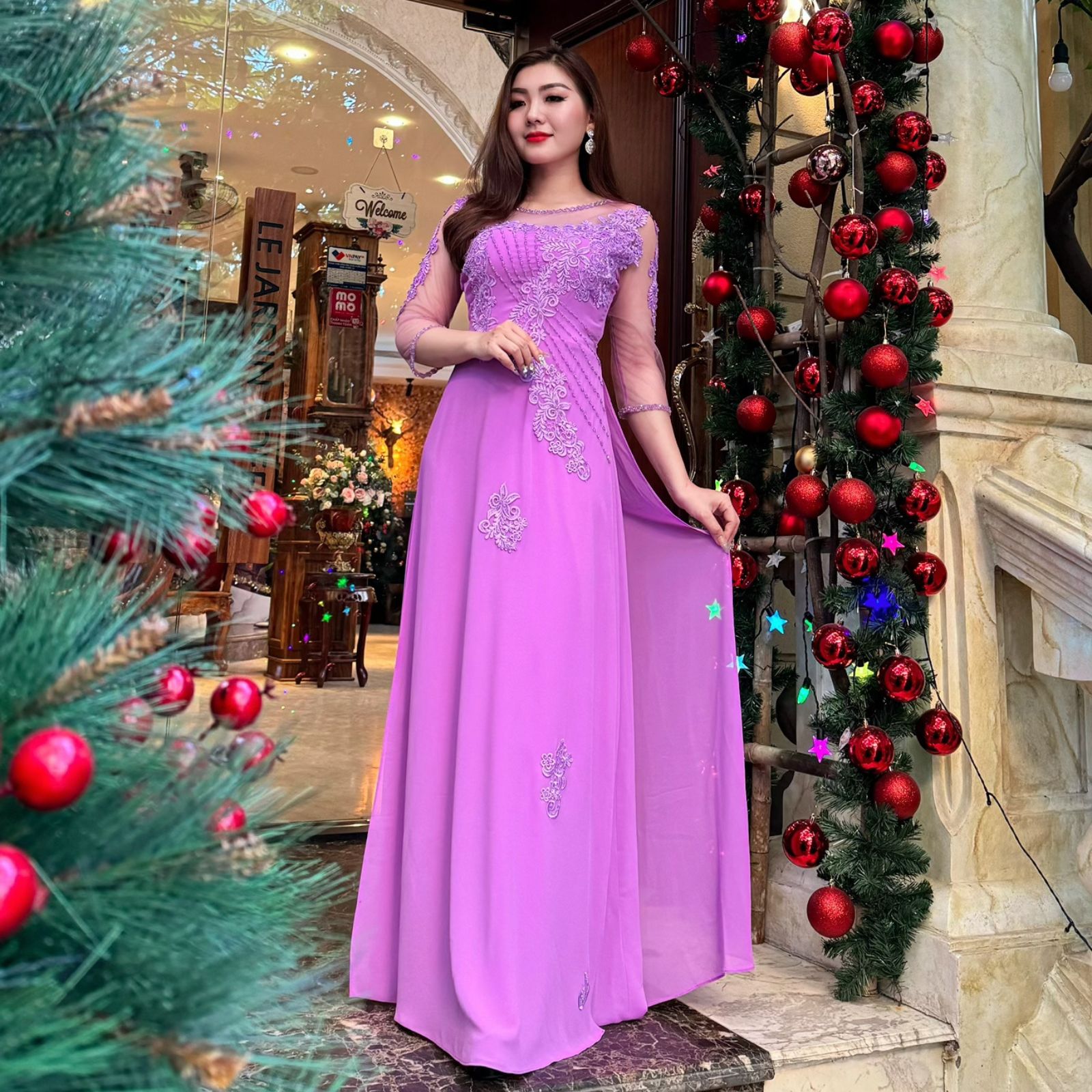 Áo dài dạ hội bà sui trung niên màu tím đính đá thêu hoa thủ công cao cấp sang trọng
