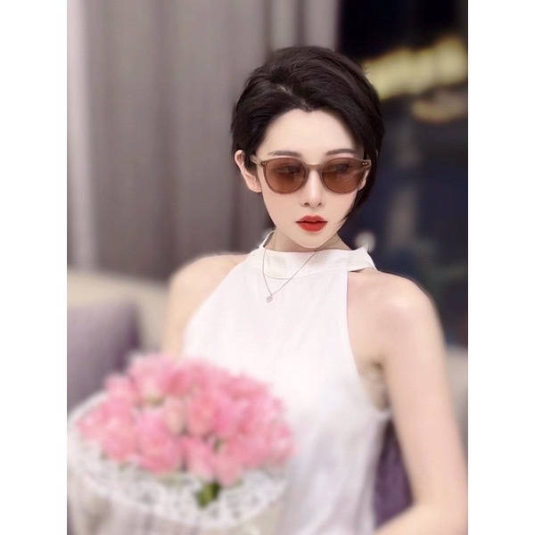 Kính hót gấp gọn có túi đựng xịn xò sang trọng ,phù hợp cho cả nam và nữ