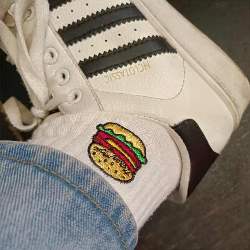 Tất vớ cao cổ hoạ tiết thêu hình Humburger