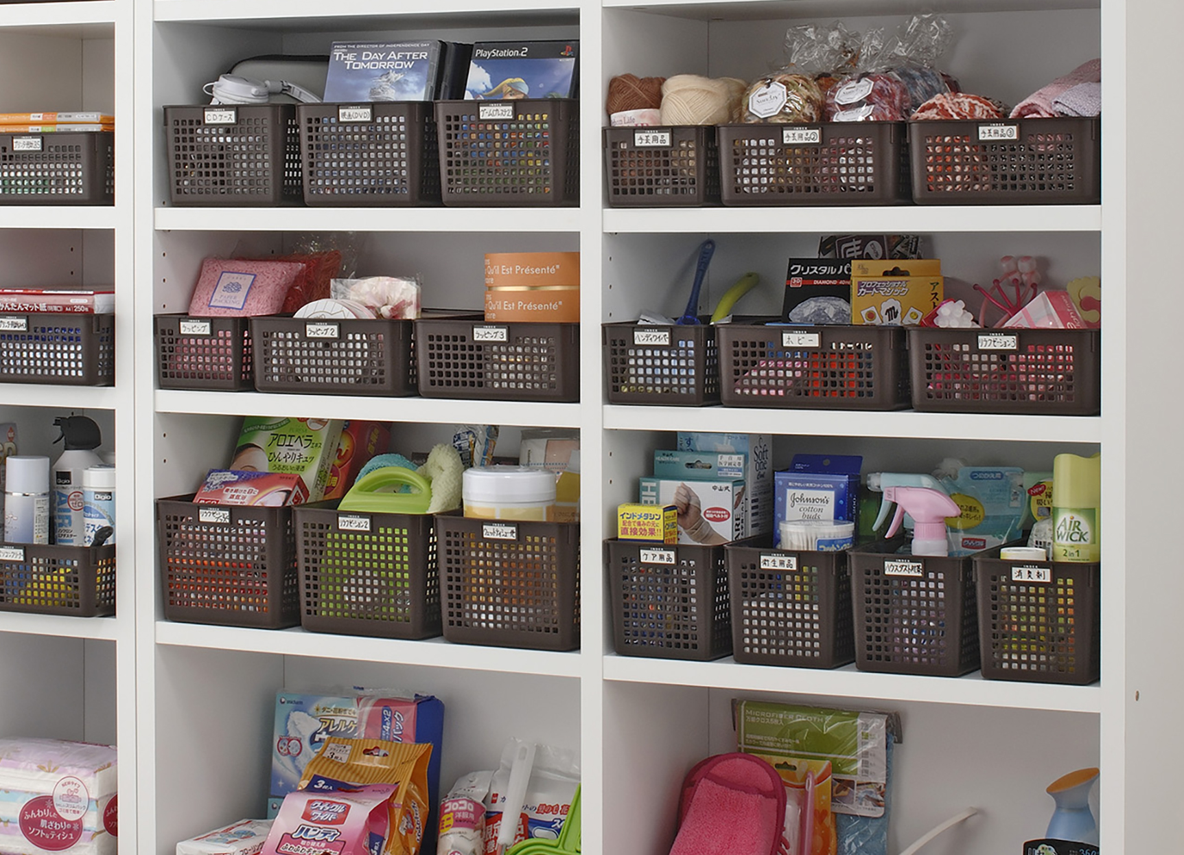 Rổ Nhựa Đa Dụng Inomata Có Các Lỗ Thoáng Khí Giúp Đồ Đạc Luôn Khô Thoáng Và Sạch Sẽ