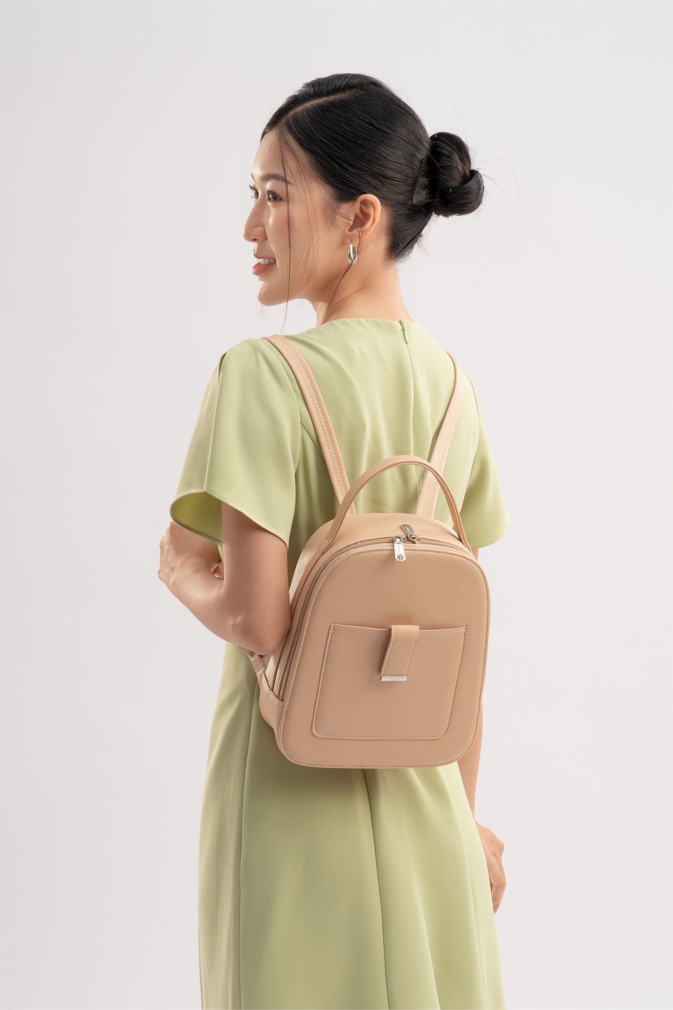 Balo Yuumy ( Thời trang nữ phong cách tối giản cỡ trung - Balo da Seasand YBA88 )