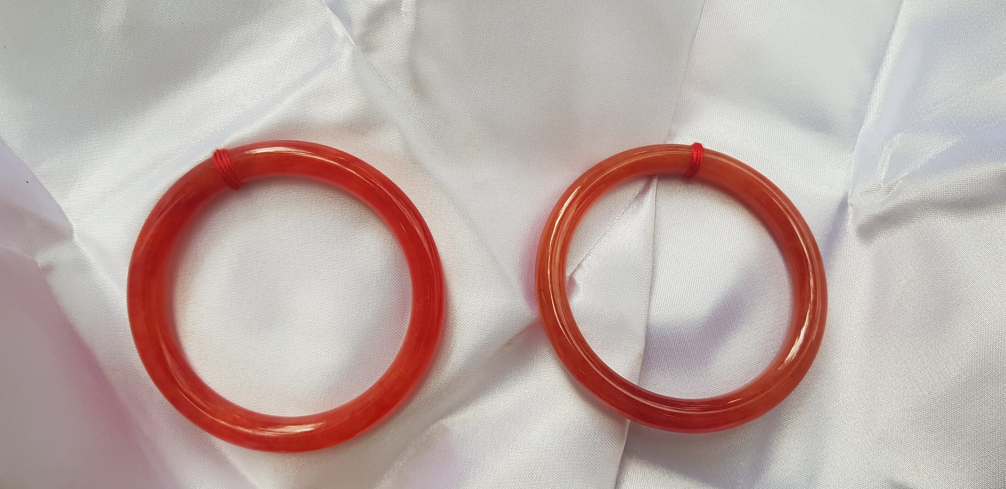 Vòng tay nữ đá Cẩm Thạch Đỏ Đẹp 53mm x cọng 7mm Nữ mệnh hỏa mệnh thổ 52kg - 58kg Hợp mệnh hợp công việc may mắn tốt đeo đẹp tay ạ